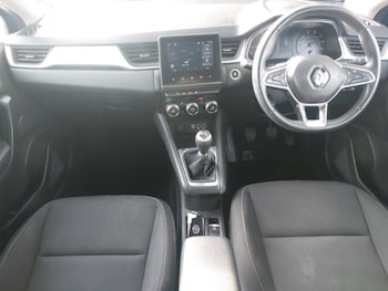 Used Renault Captur 2021 for sale - 77974944: Photo