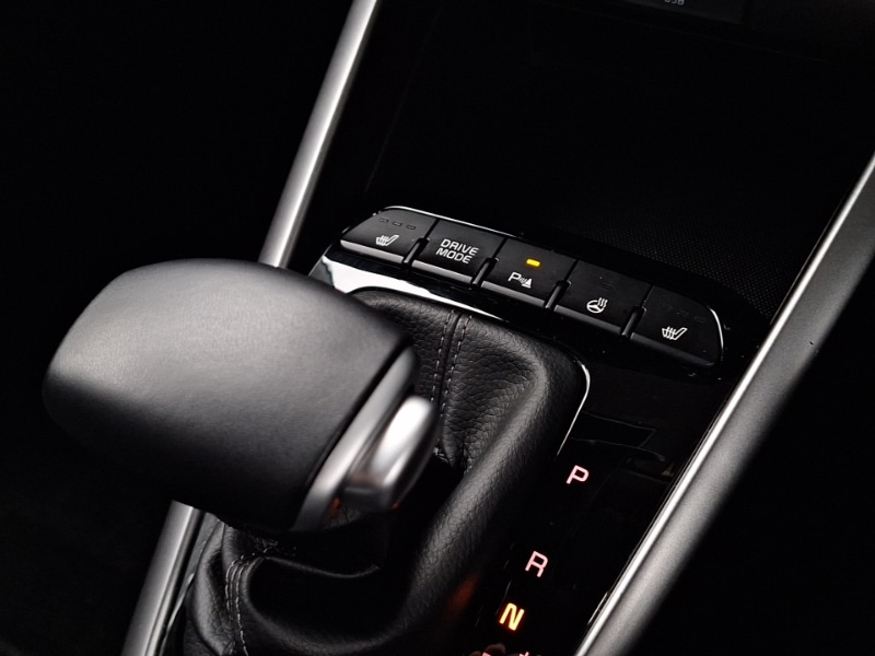 Used Kia Stonic 2024 for sale - 76897657: Photo 17