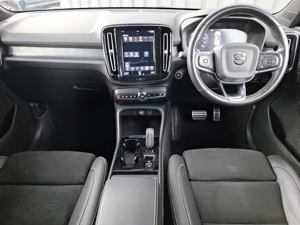 Used Volvo XC40 2021 for sale - 76258575: Photo 2
