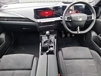 Used Vauxhall Astra 2025 for sale - 76630651: Photo