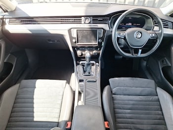 Used Volkswagen Passat 2017 for sale - 78735537: Photo