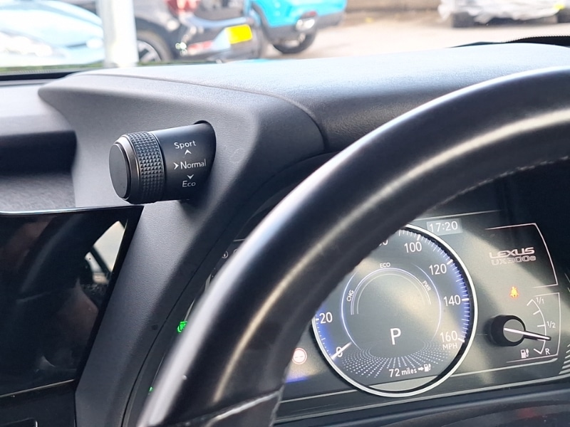 Used Lexus UX 2024 for sale - 77832187: Photo 16