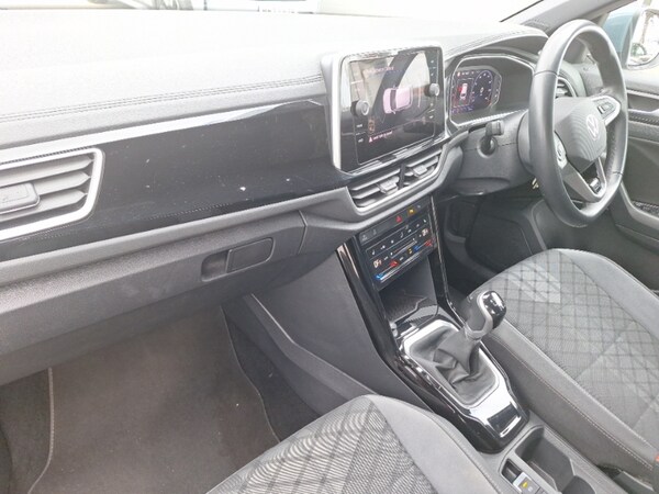 Used Volkswagen T-Roc 2023 for sale - 75663829: Photo 5