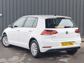 Used Volkswagen Golf 2017 for sale - 76543522: Photo