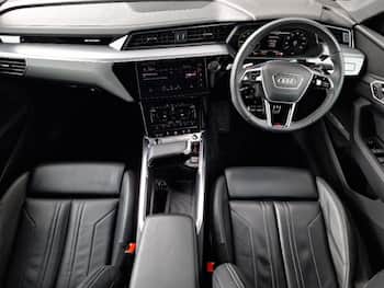 Used Audi Q8 2023 for sale - 79641944: Photo
