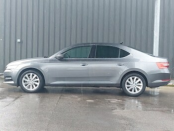 Used Skoda Superb 2023 for sale - 77623076: Photo