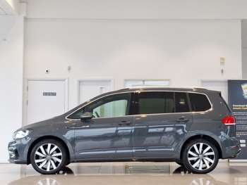 Used Volkswagen Touran 2024 for sale - 74988376: Photo