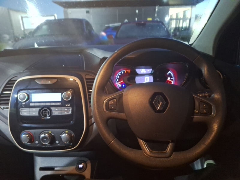 Used Renault Captur 2019 for sale - 76699919: Photo 2