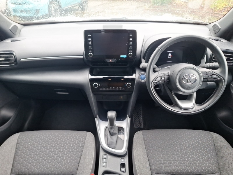 Used Toyota Yaris Cross 2023 for sale - 76619247: Photo 2