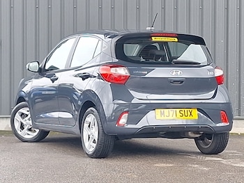 Used Hyundai i10 2021 for sale - 77689869: Photo