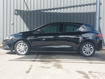 Used Renault Megane 2017 for sale - 78253355: Photo