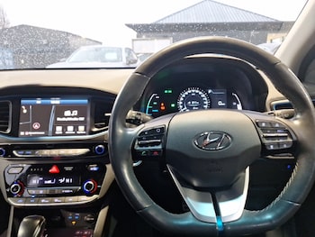 Used Hyundai IONIQ 2017 for sale - 77299761: Photo