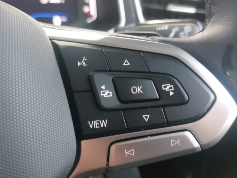 Used Volkswagen T-Roc 2023 for sale - 76450780: Photo 17