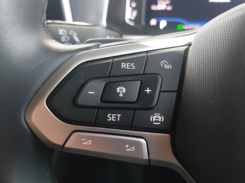 Used Volkswagen T-Roc 2023 for sale - 76450780: Photo 18