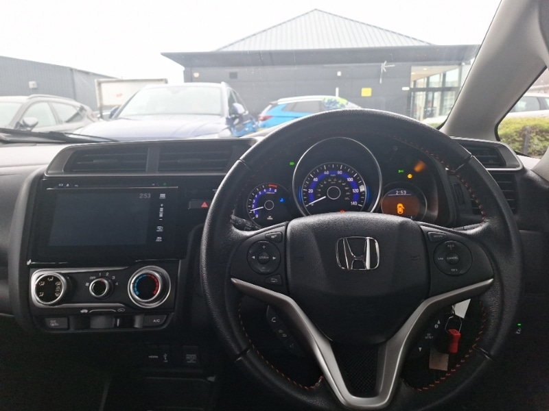 Used Honda Jazz 2018 for sale - 76713580: Photo 2