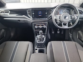 Used Volkswagen T-Roc 2021 for sale - 75583744: Photo