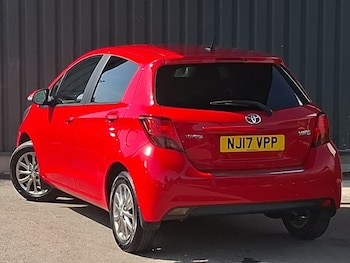 Used Toyota Yaris 2017 for sale - 79493306: Photo