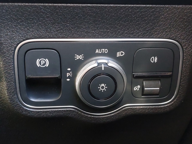 Used Mercedes-Benz GLB 2023 for sale - 76815910: Photo 17