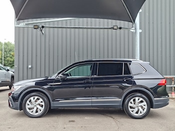 Used Volkswagen Tiguan Allspace 2023 for sale - 79513507: Photo