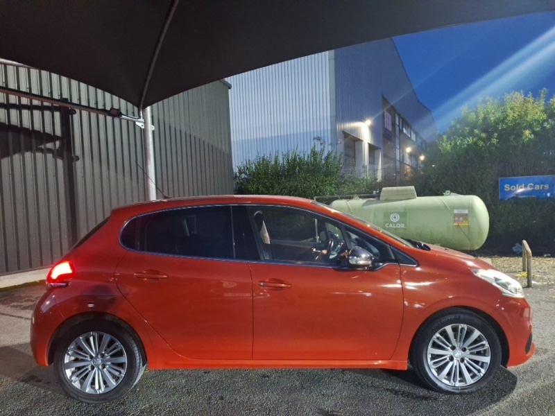 Used Peugeot 208 2016 for sale - 76630655: Photo 4