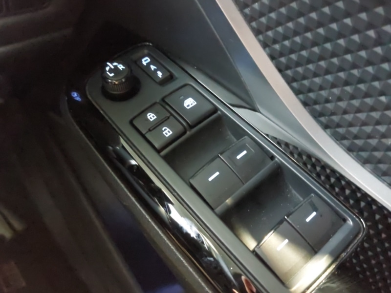 Used Toyota C-HR 2023 for sale - 77736319: Photo 16