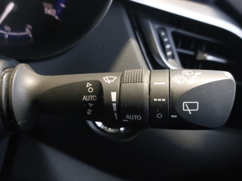 Used Toyota C-HR 2023 for sale - 77736319: Photo 18