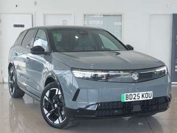 2025 - 157kW Ultimate 73kWh 5dr Auto [Fixed Roof]