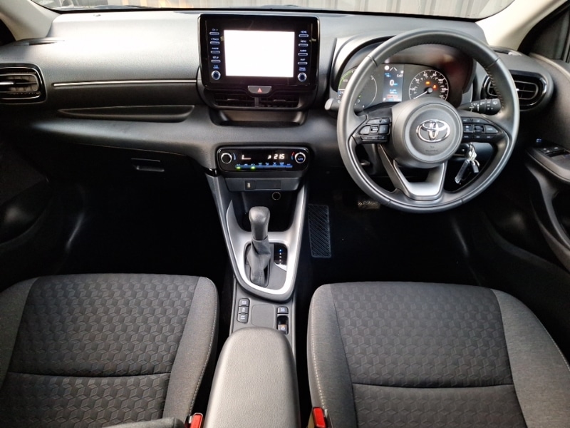 Used Toyota Yaris 2023 for sale - 77689860: Photo 2