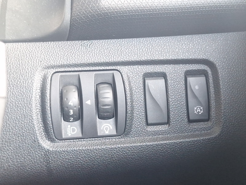 Used Renault Clio 2018 for sale - 77776658: Photo 18