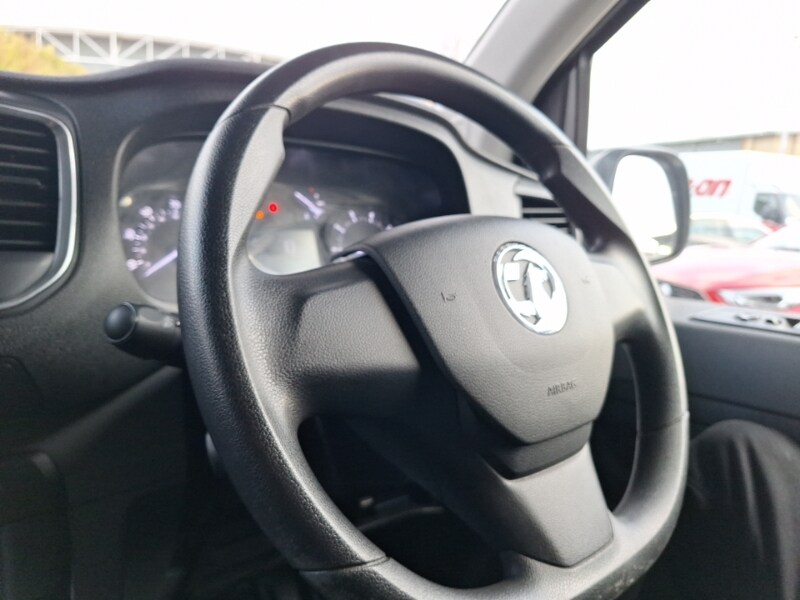 Used Vauxhall Vivaro 2022 for sale - 76897650: Photo 11