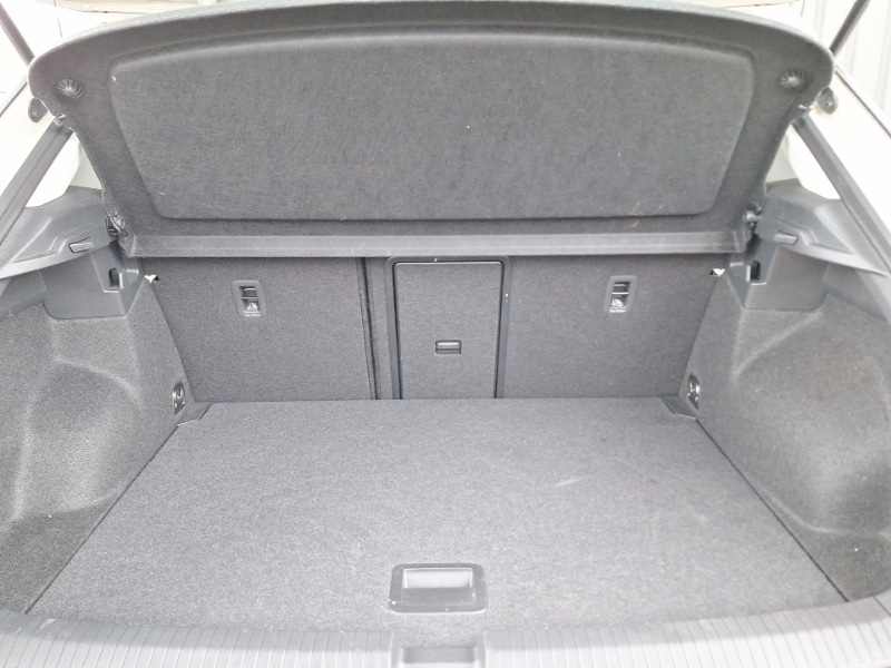 Used Volkswagen T-Roc 2024 for sale - 77852379: Photo 8