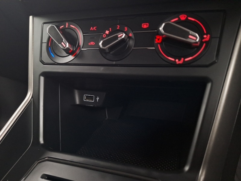 Used Volkswagen Polo 2018 for sale - 76556366: Photo 18