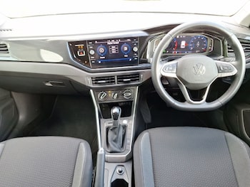 Used Volkswagen Polo 2024 for sale - 75989633: Photo 2