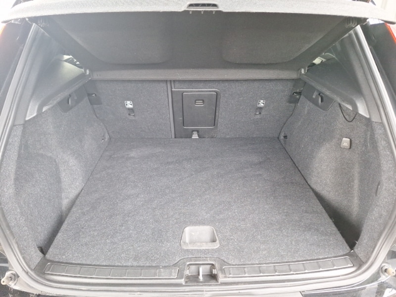 Used Volvo XC40 2021 for sale - 76403893: Photo 8