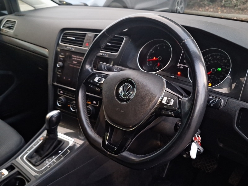 Used Volkswagen Golf 2020 for sale - 76397580: Photo 10