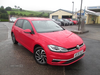Volkswagen - Golf