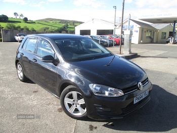 Volkswagen - Golf