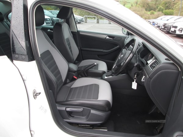 Used Volkswagen Jetta 2014 for sale - 71250100: Photo 11