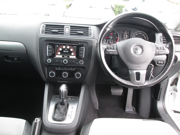 Used Volkswagen Jetta 2014 for sale - 71250100: Photo 8