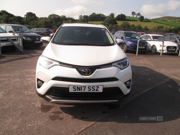 Used Toyota RAV4 2017 for sale - 75601876: Photo 3