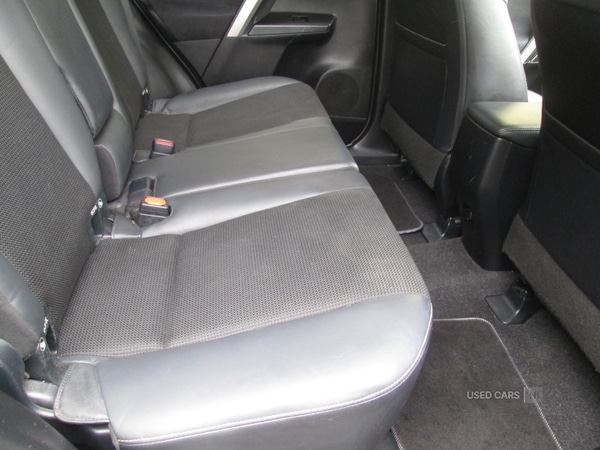 Used Toyota RAV4 2016 for sale - 75671139: Photo 10