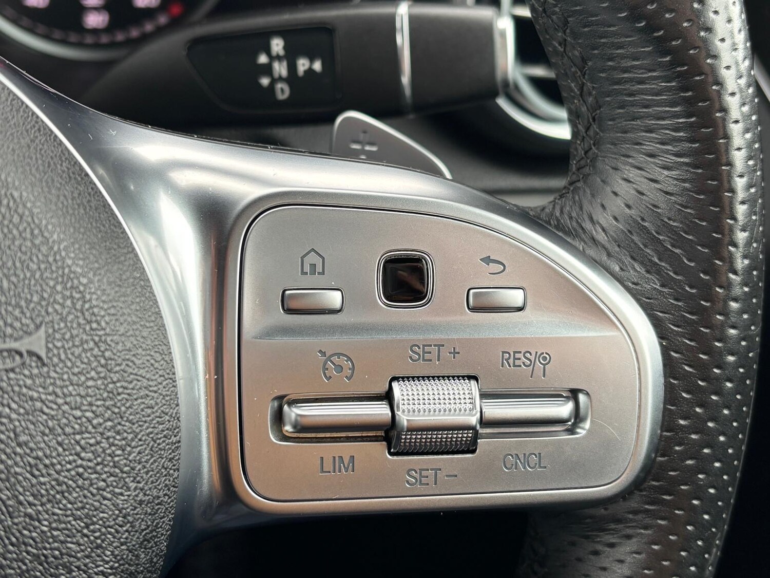 Used Mercedes-Benz GLC 2019 for sale - 75804560: Photo 28