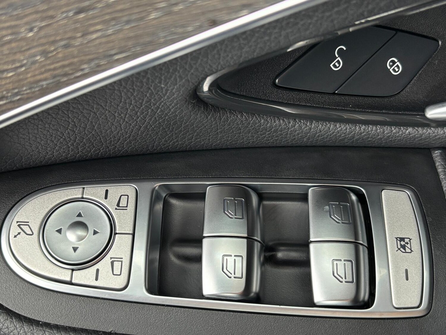 Used Mercedes-Benz GLC 2019 for sale - 75804560: Photo 35