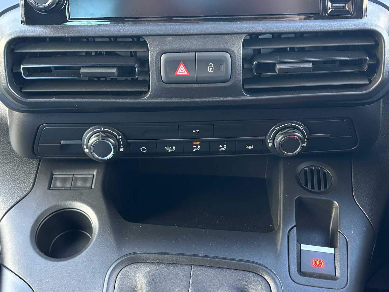 Used Peugeot Rifter 2021 for sale - 76421527: Photo 41