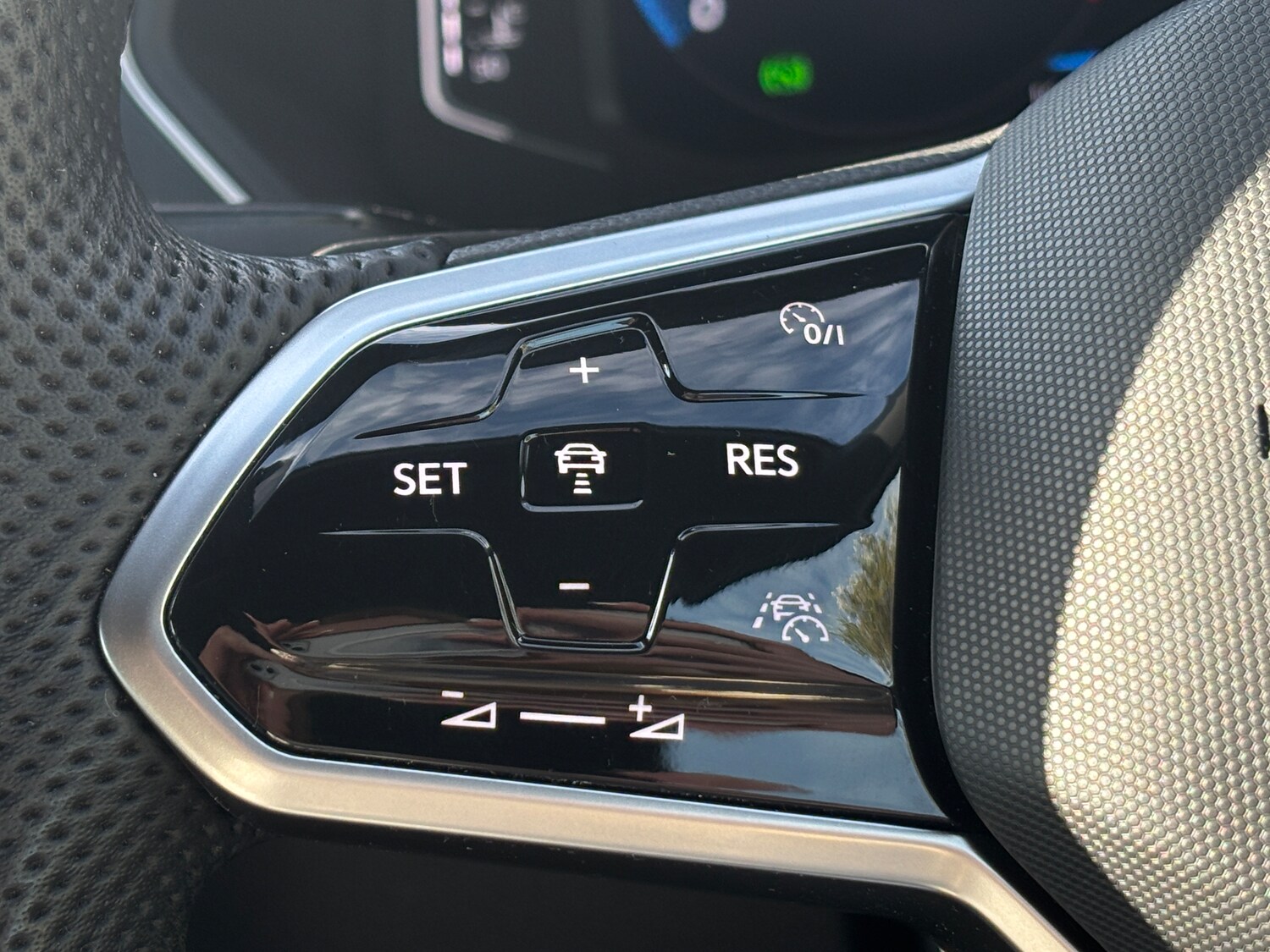 Used Volkswagen Tiguan 2023 for sale - 76040798: Photo 25