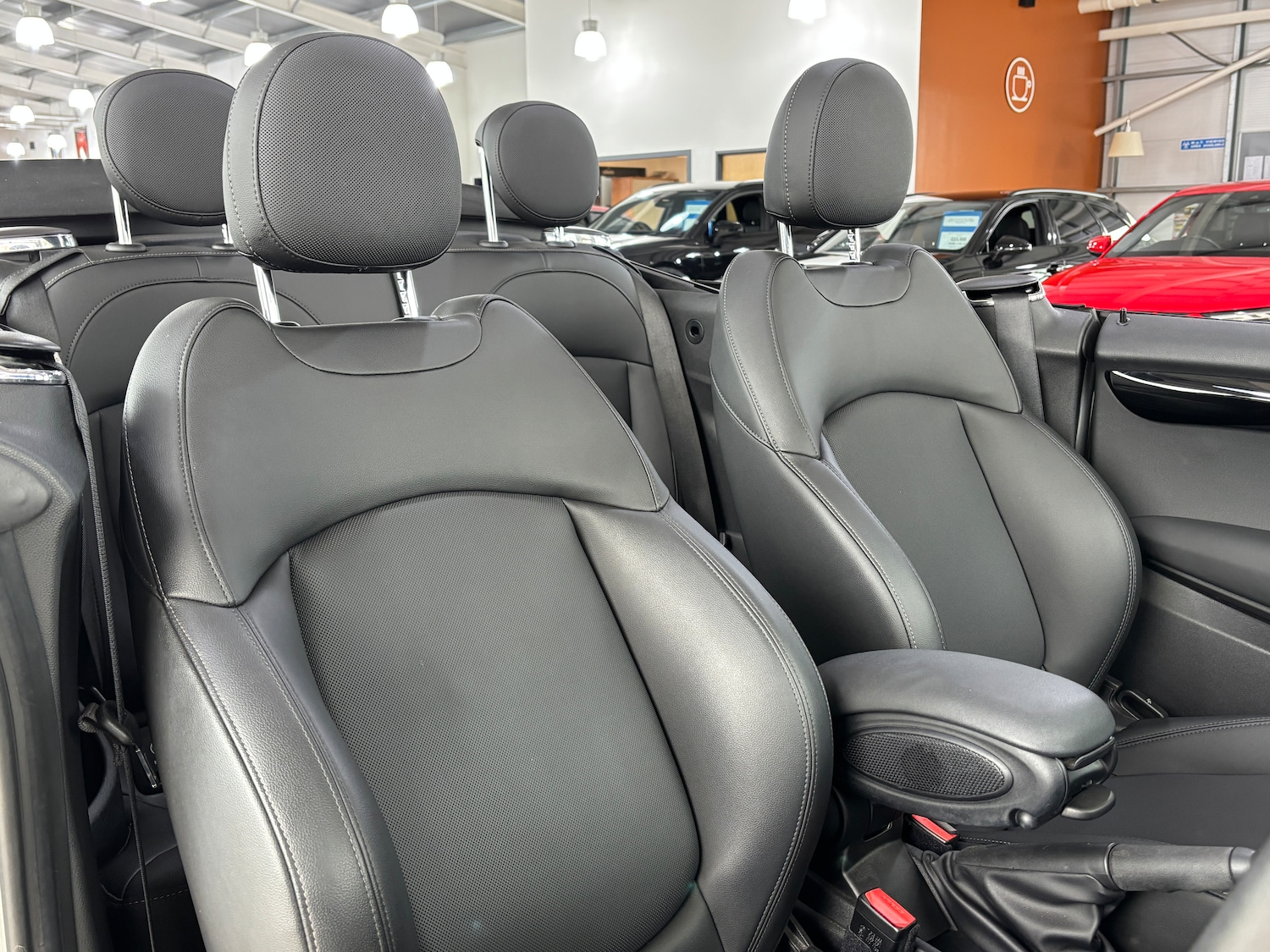 Used MINI Convertible 2020 for sale - 76128324: Photo 15