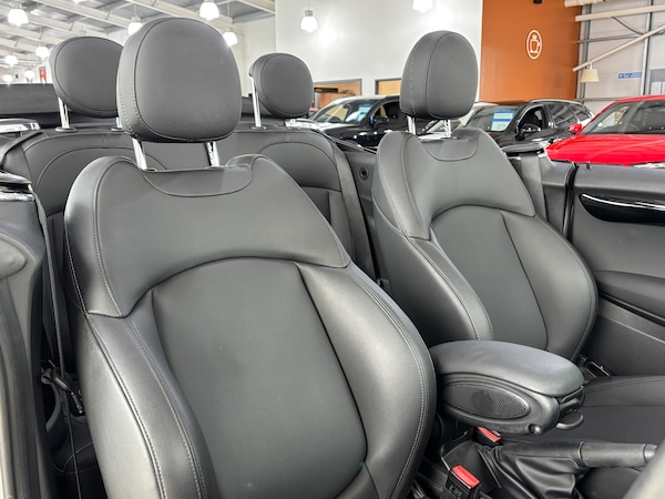Used MINI Convertible 2020 for sale - 76128324: Photo 15