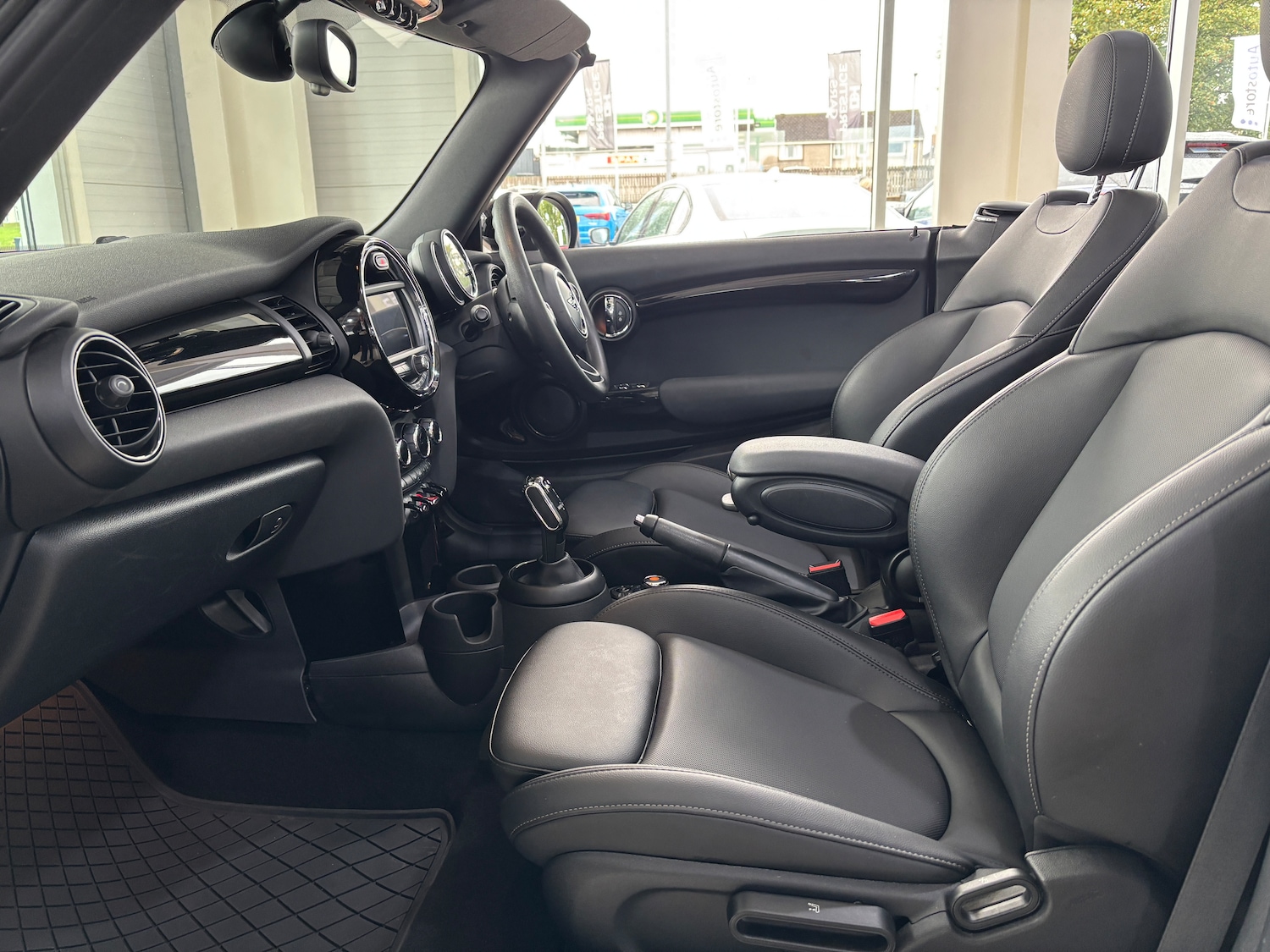 Used MINI Convertible 2020 for sale - 76128324: Photo 18