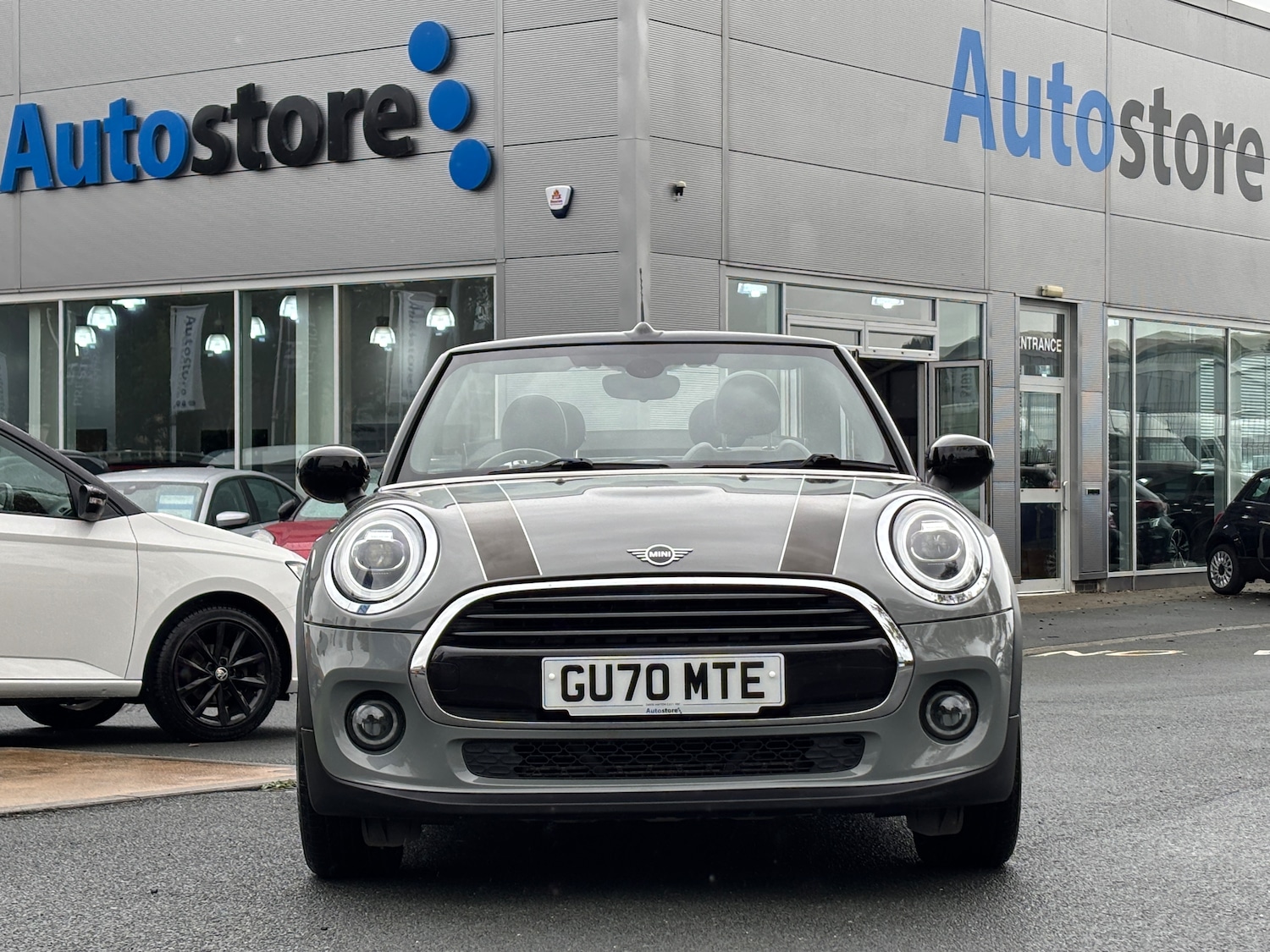 Used MINI Convertible 2020 for sale - 76128324: Photo 2