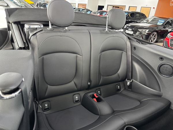 Used MINI Convertible 2020 for sale - 76128324: Photo 20